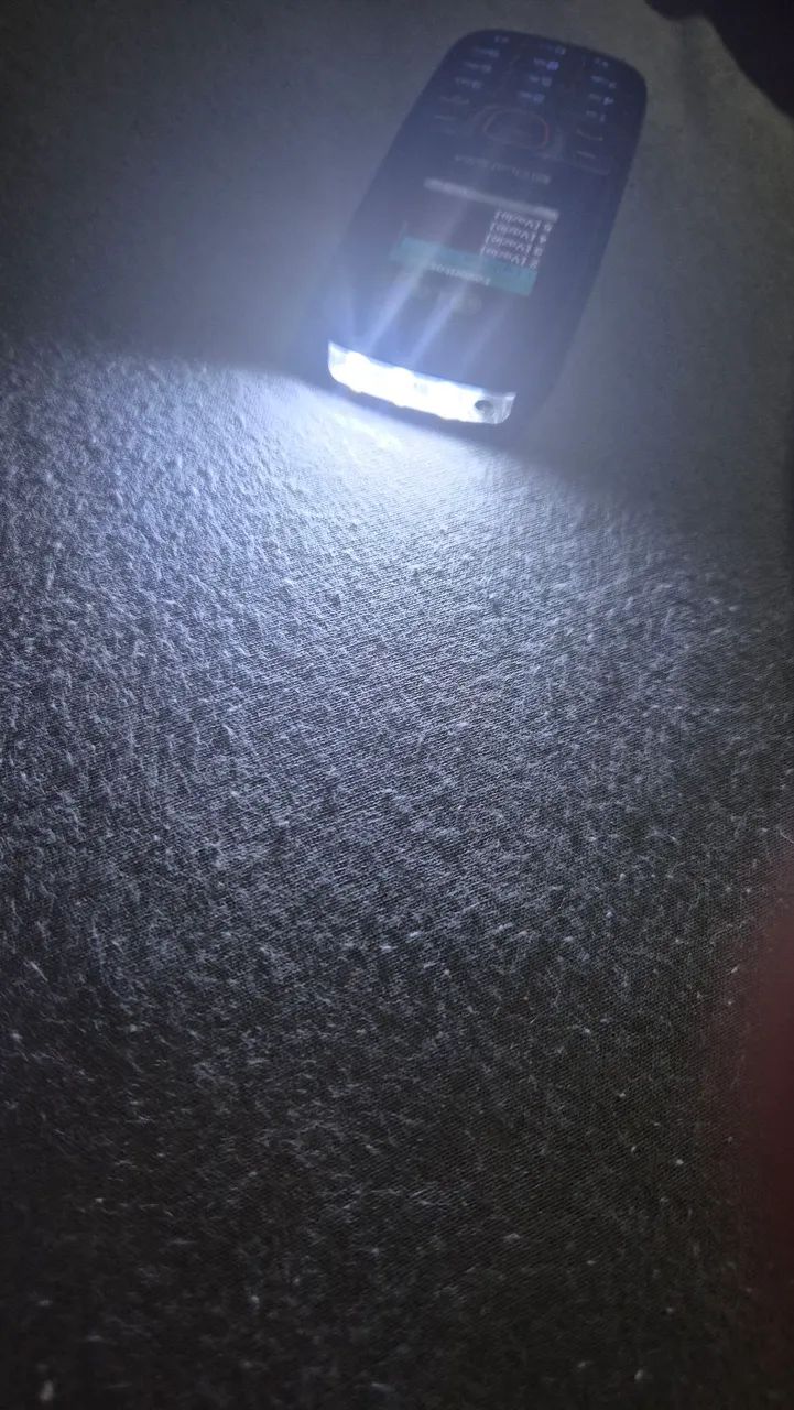 Celular dual Sim LG - lanterninha - Foto 5