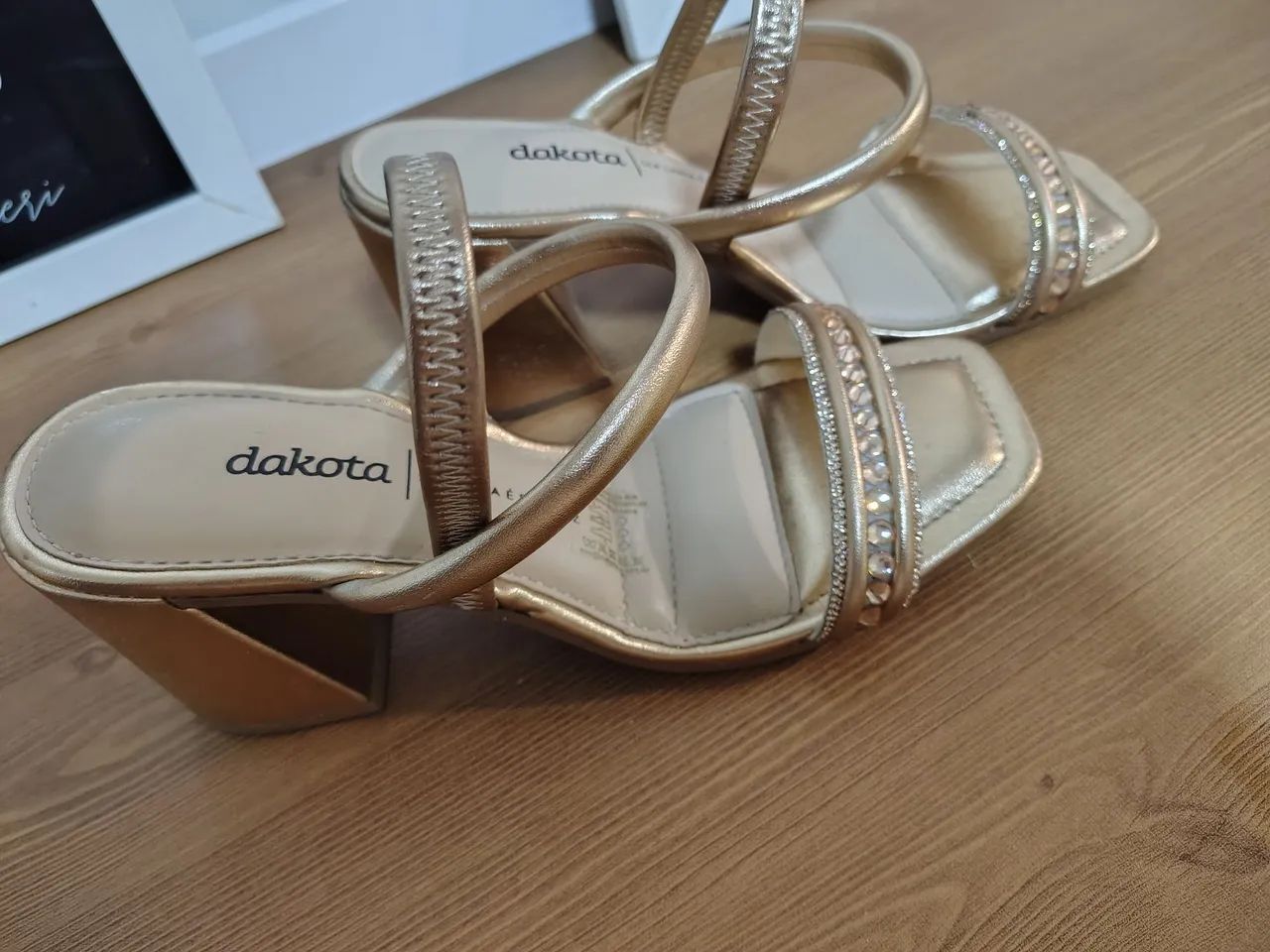 Sandália Dakota 36