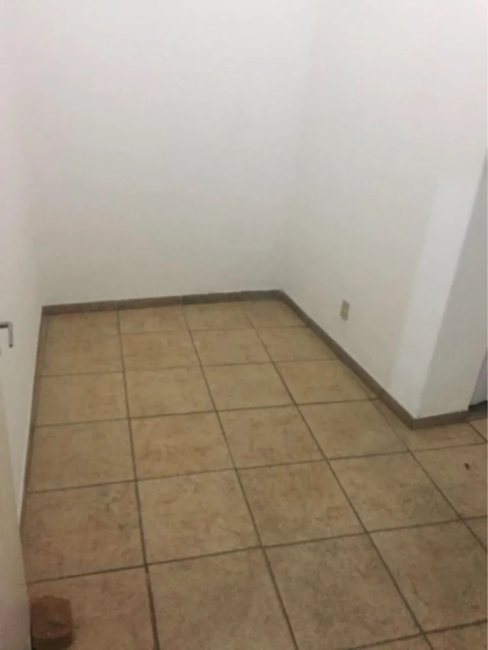 Kitnet com garagem no bairro renascença 