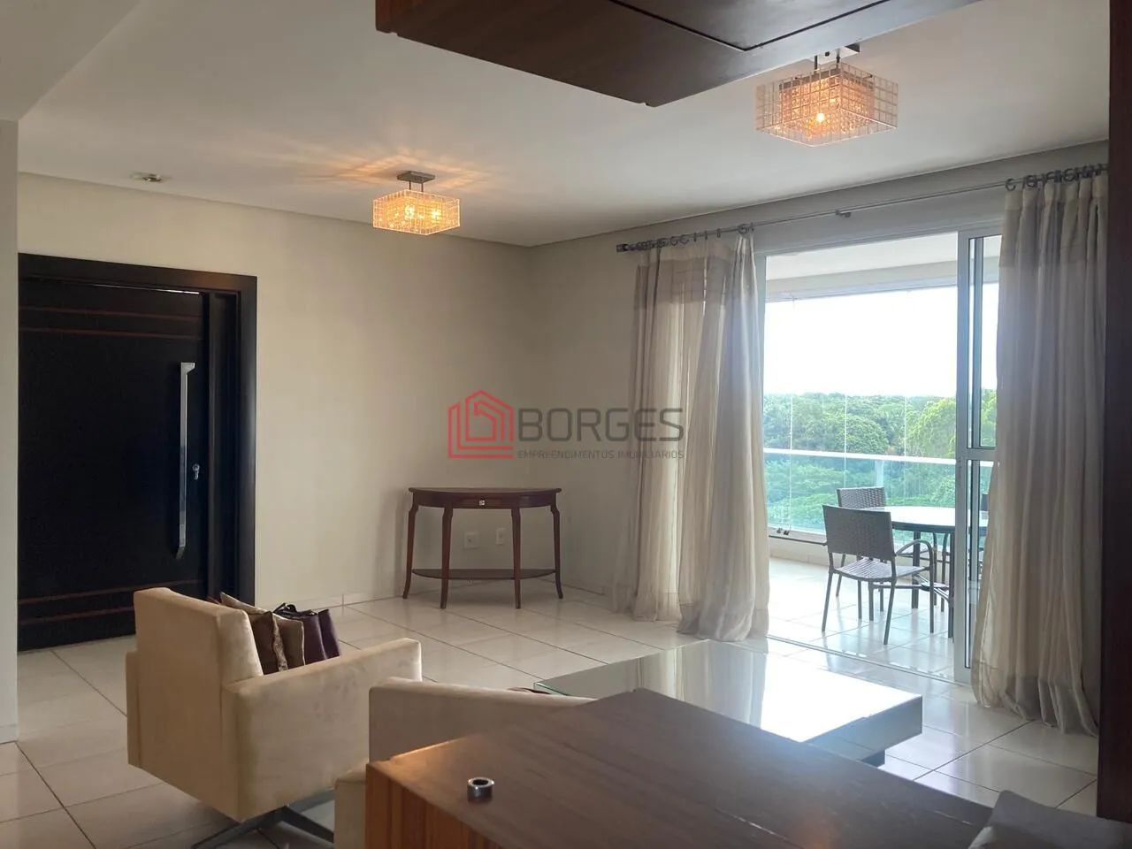 Apartamento semi mobiliado com três suítes incluindo uma master, Edifício Buritis nos Três - Foto 2