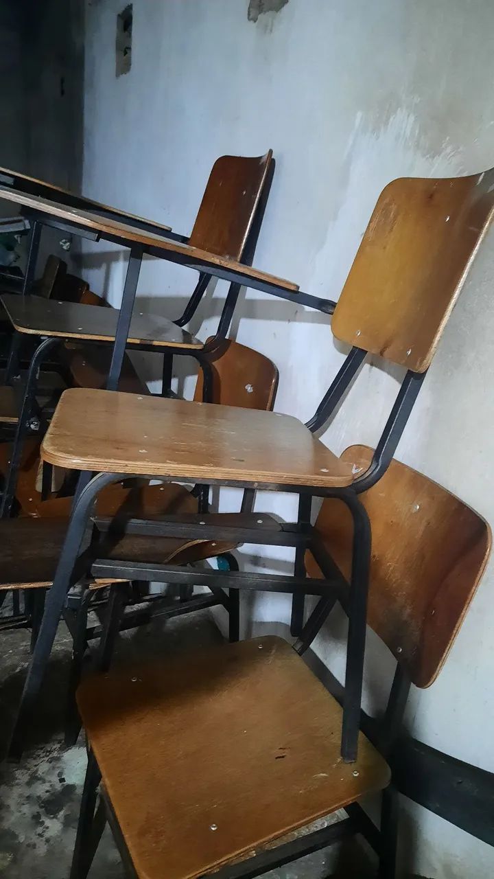12 Carteiras Escolar