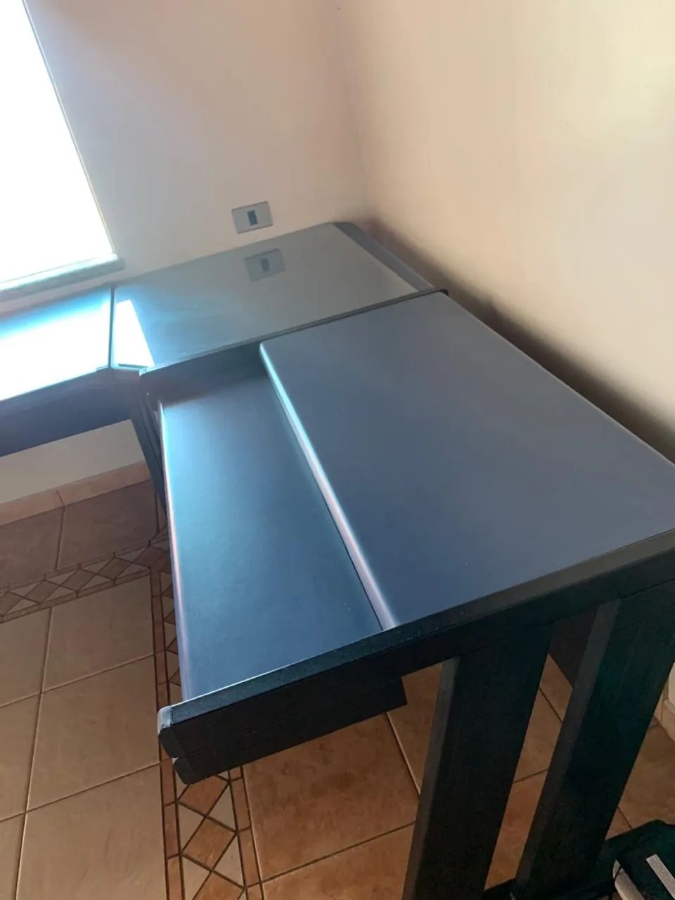 MESA DE ESCRITÓRIO EM L - Foto 2