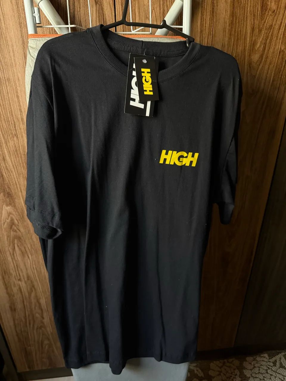 camiseta high preta