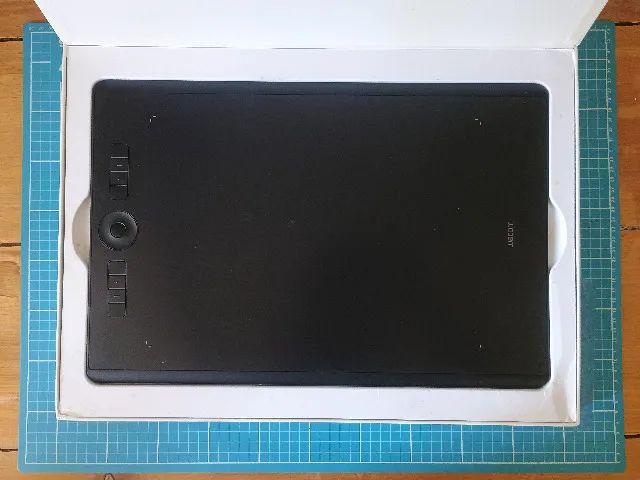 Mesa digitalizadora Wacom Intuos Pro L - PTH860 - Foto 5