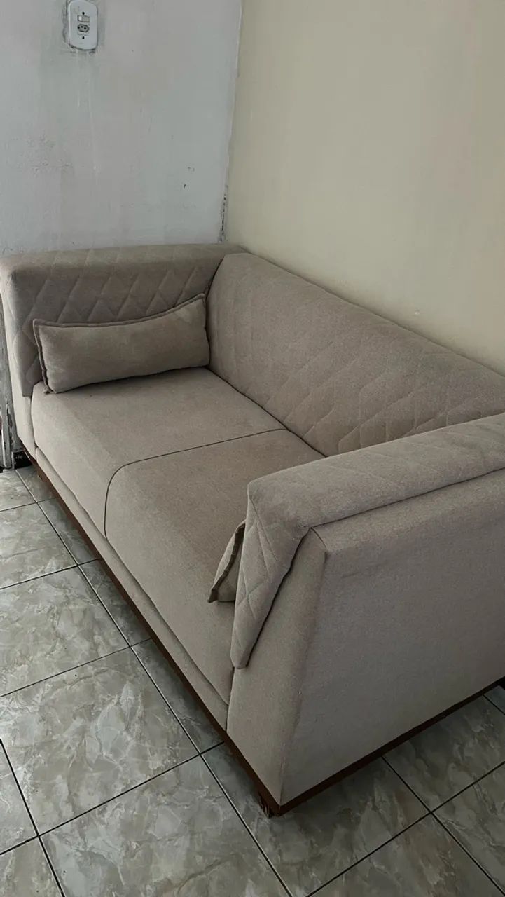 Sofá de 2 lugares bege - Seminovo  - Foto 2
