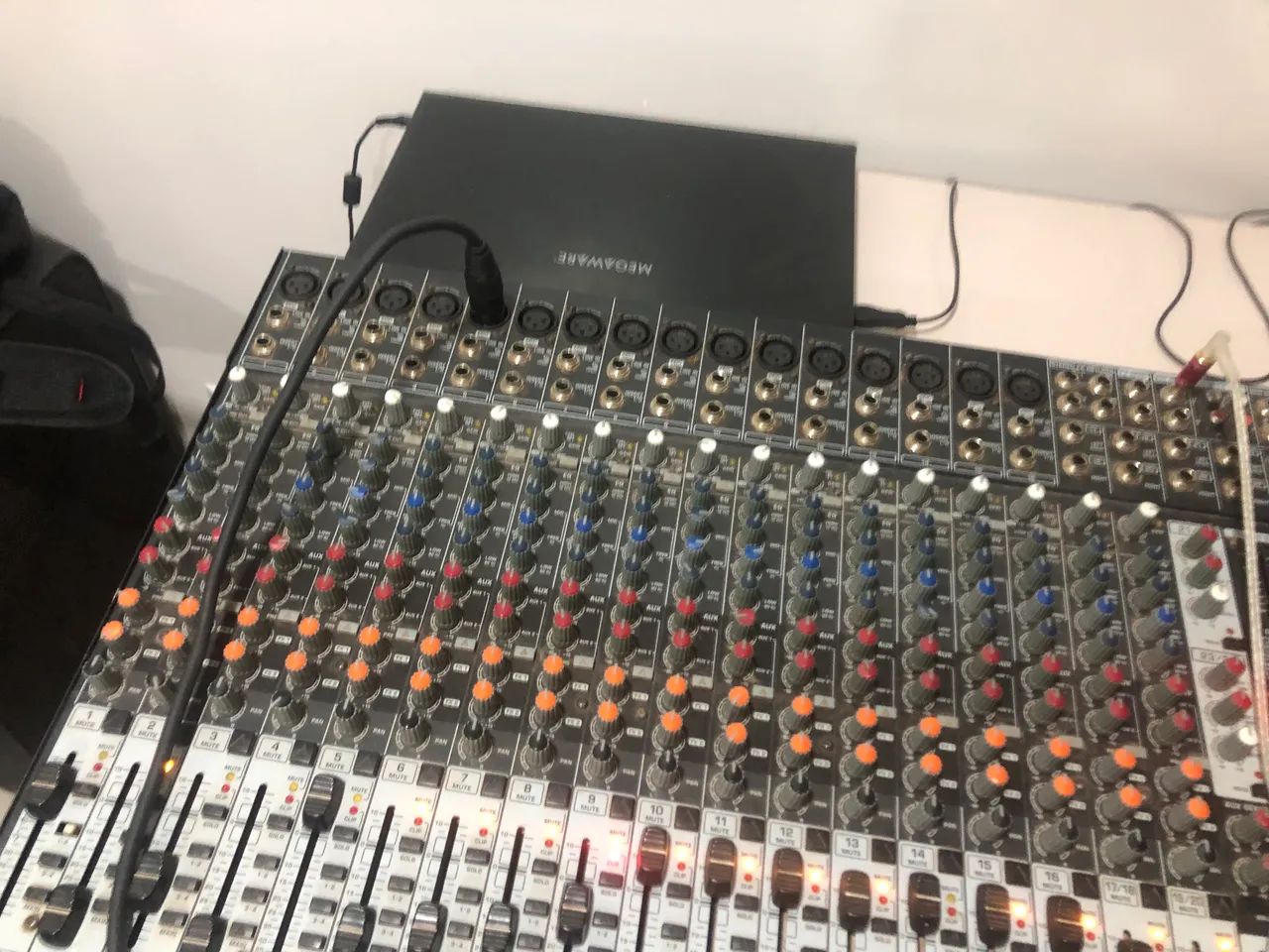 Mesa de Som Behringer  - Foto 4