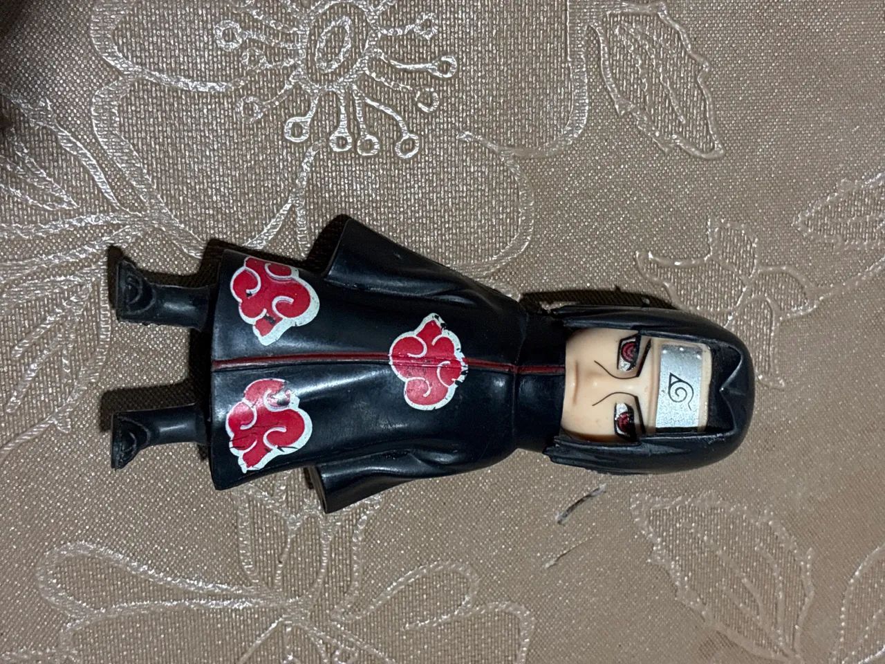 Boneco do Itachi de Naruto 