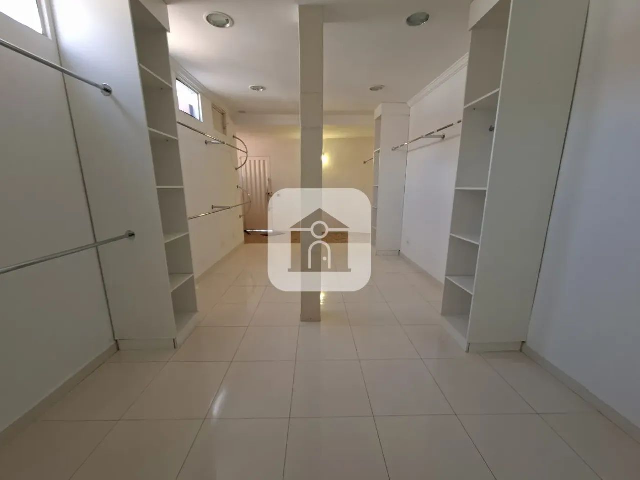 Comercial para locação no bairro Jardim Karaiba - Foto 2