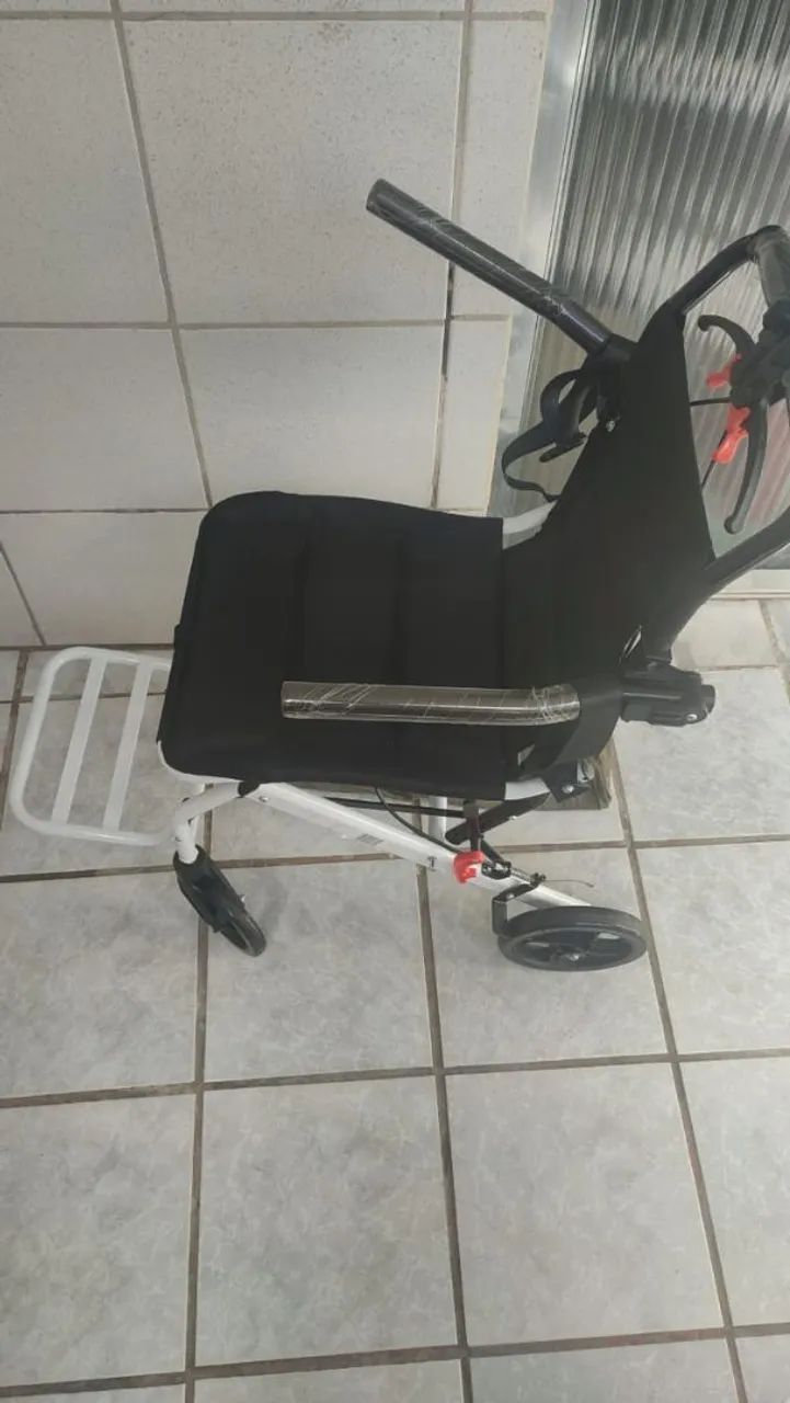 Cadeira de rodas  - Foto 3