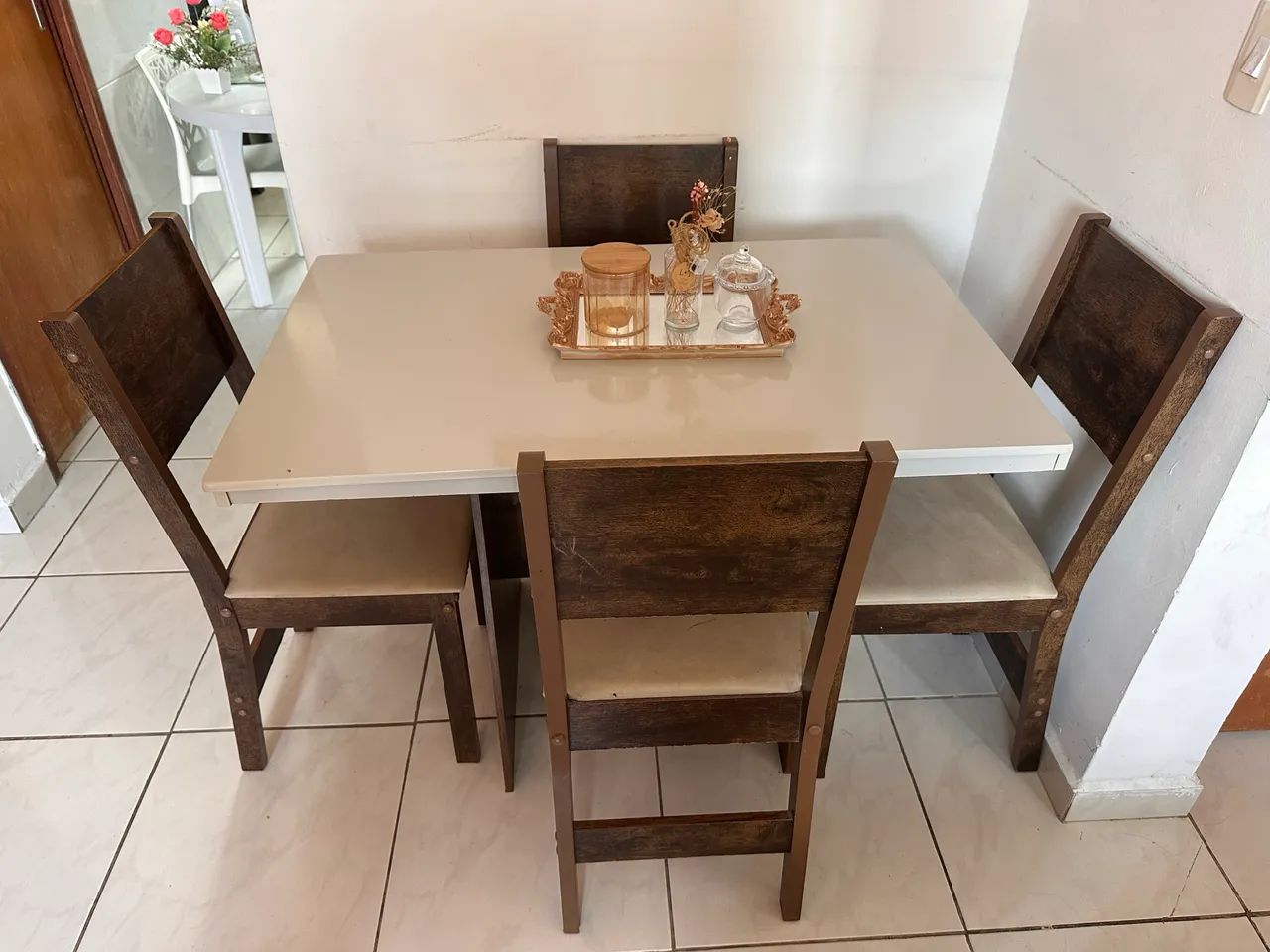 Mesa 4 cadeiras MDF