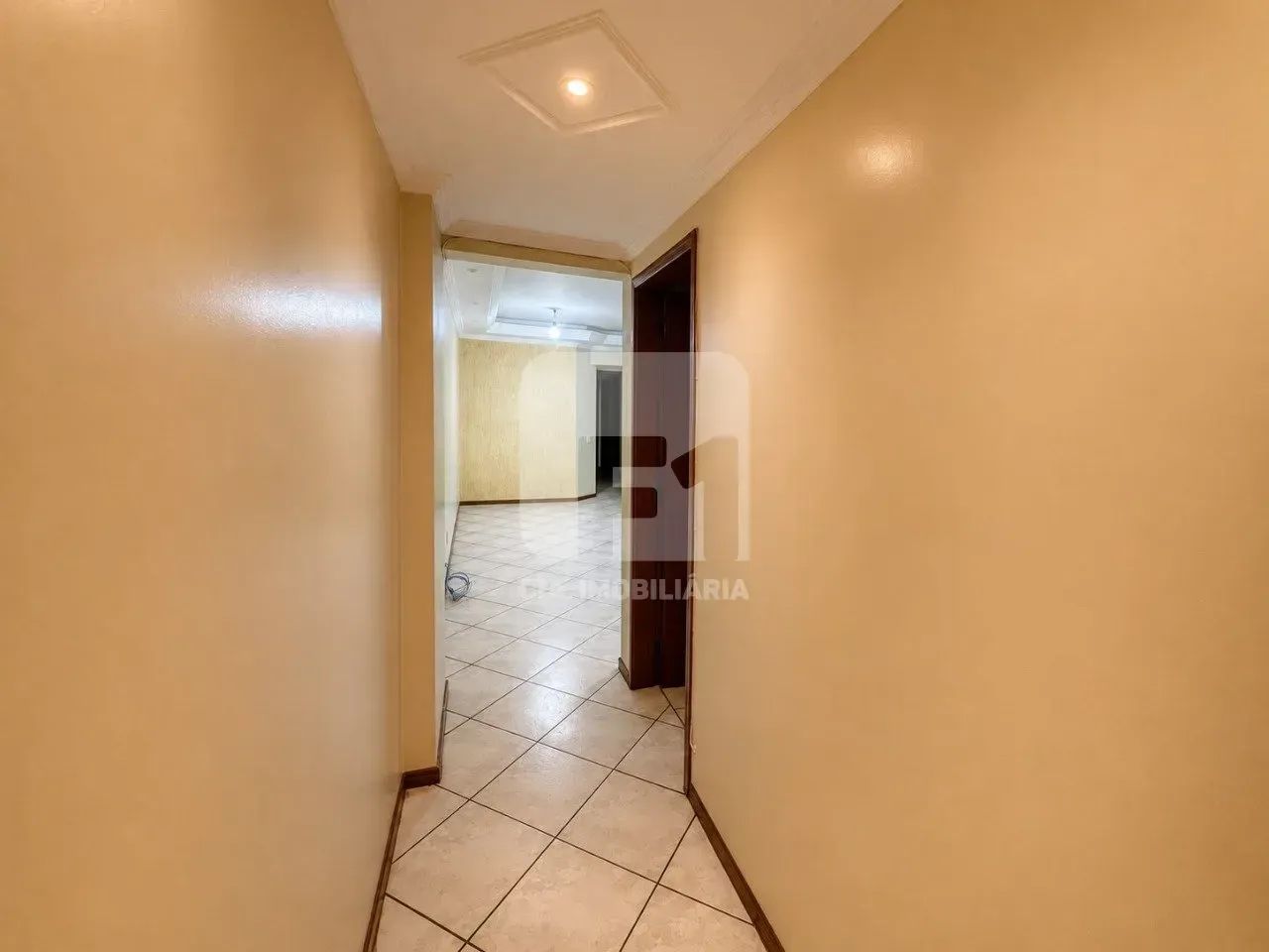 Apartamento de 3 dormitórios próximo à Beira Mar - Foto 4
