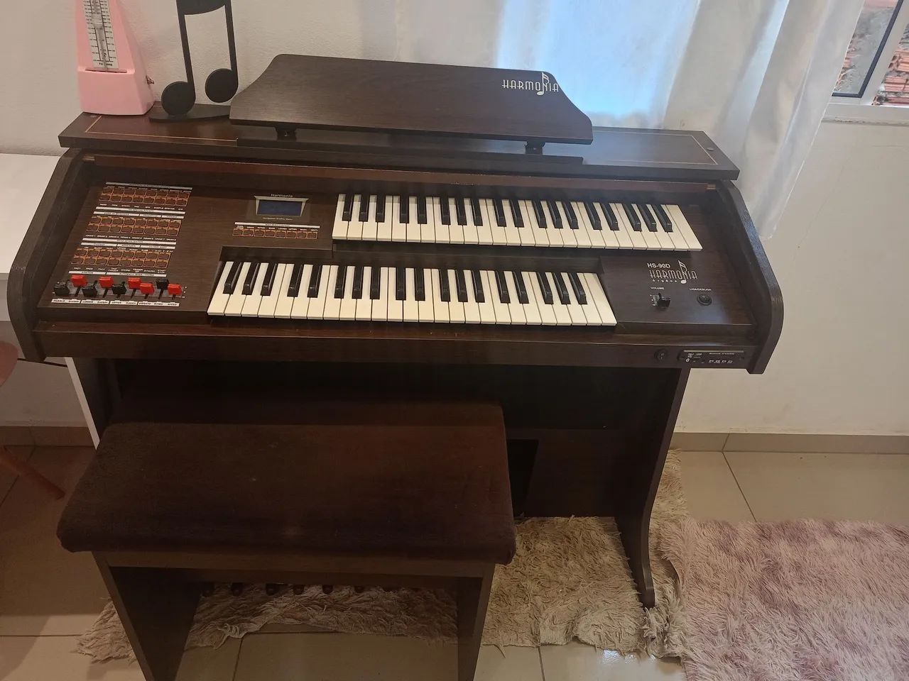 Vendo órgão eletrônico Harmonia hs90D - Foto 3