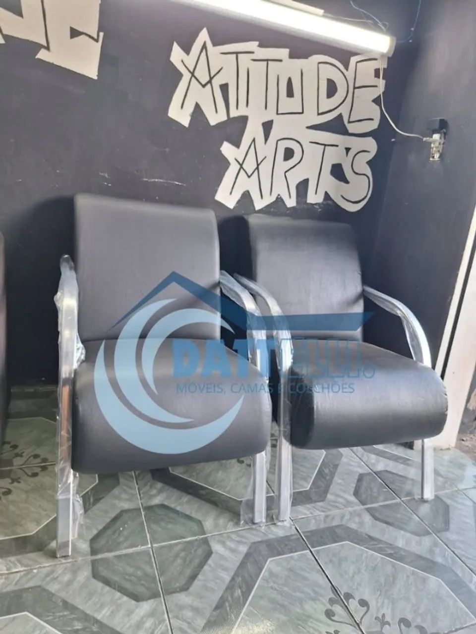 POLTRONA CORINO PARA RECEPÇÃO DE SALÃO/ BARBEARIA 