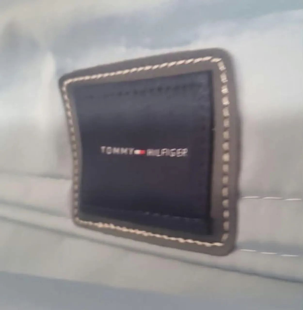 MALA GRANDE TOMMY HILFIGER COMPRADA NOS EUA  - Foto 4