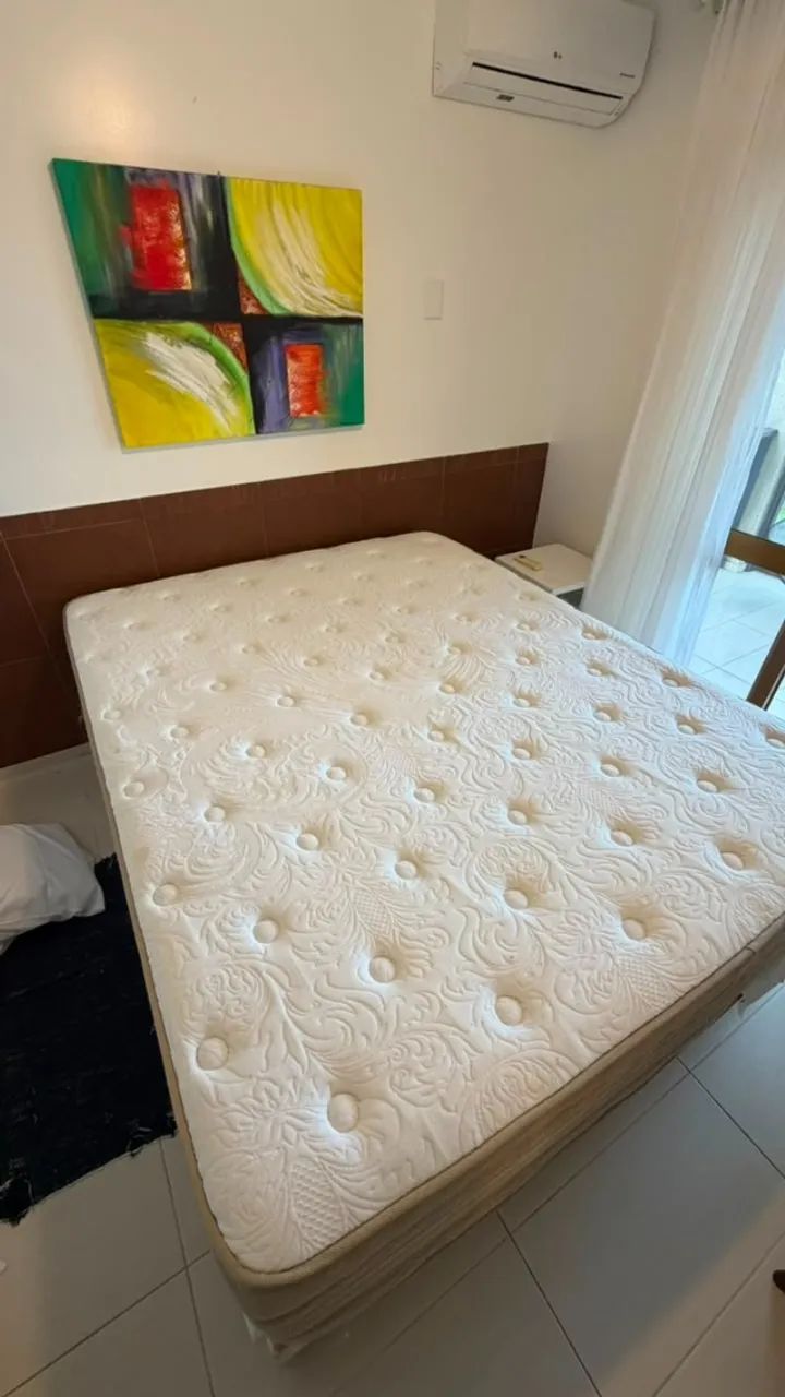 Cama Queen Size com Baú
