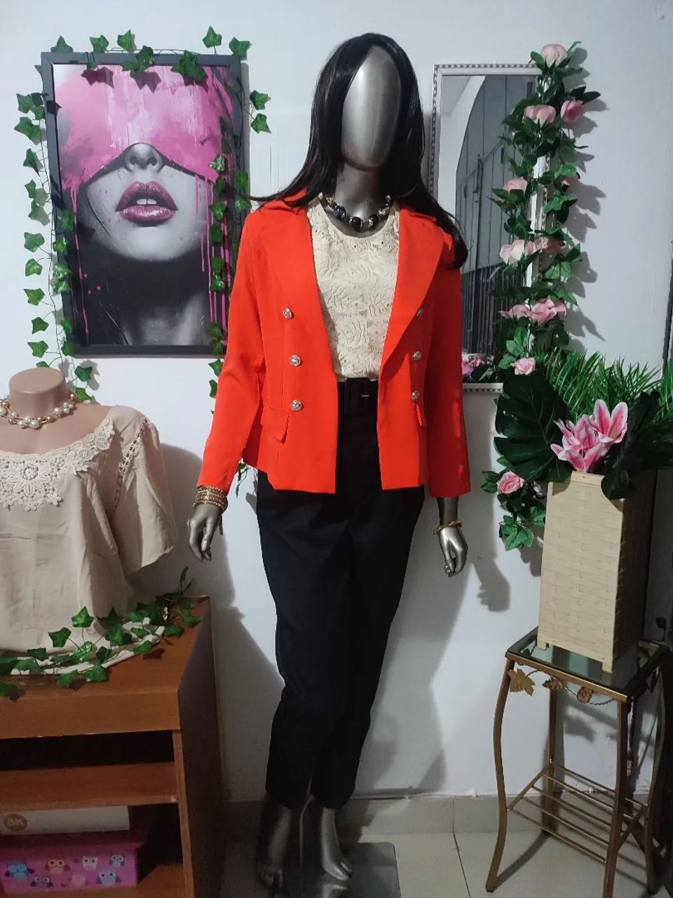 Blazer Feminino de Alfaiataria com Botões. - Foto 4