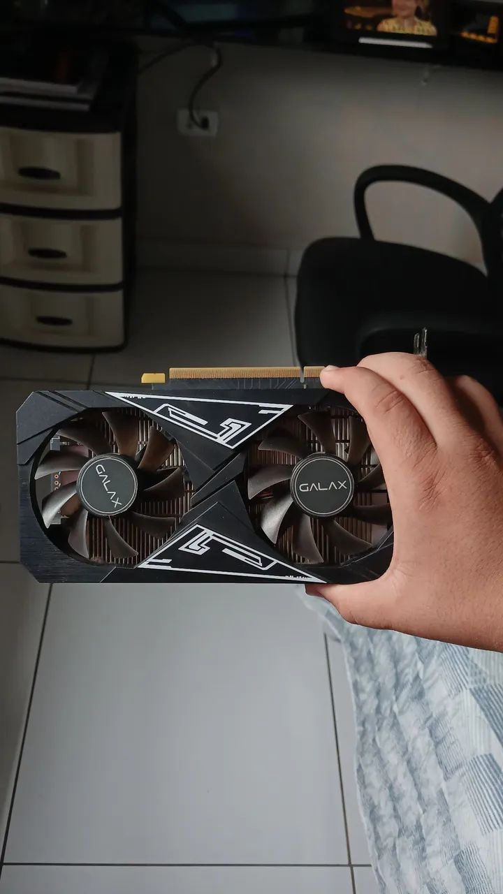 GALAX GeForce GTX 1650 EX Plus - Foto 2