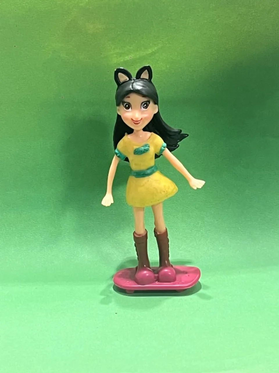 Boneca miniatura importada