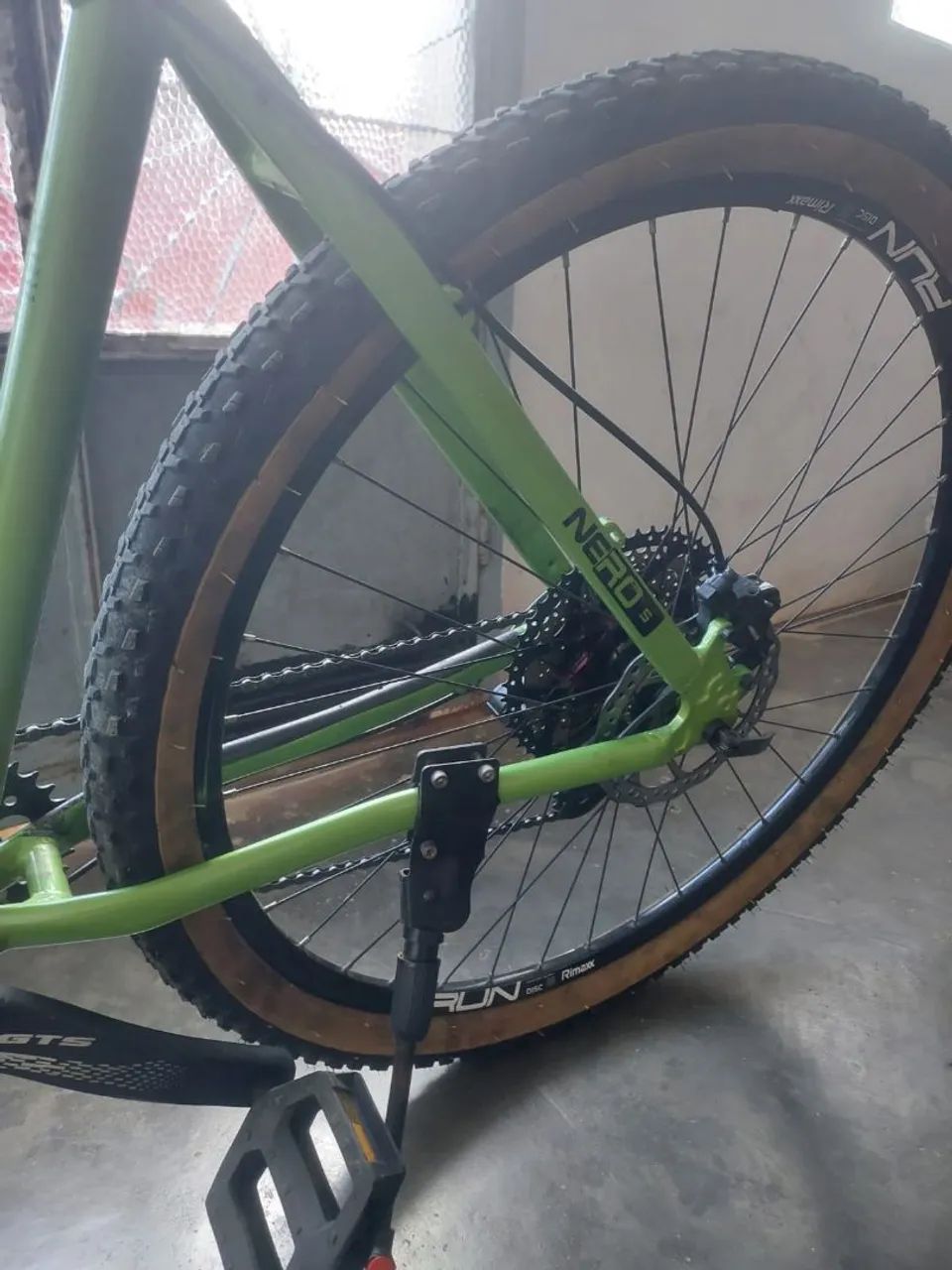 Vendo essa Bicicleta ABSOLUTE Nero 5 com documento  - Foto 5