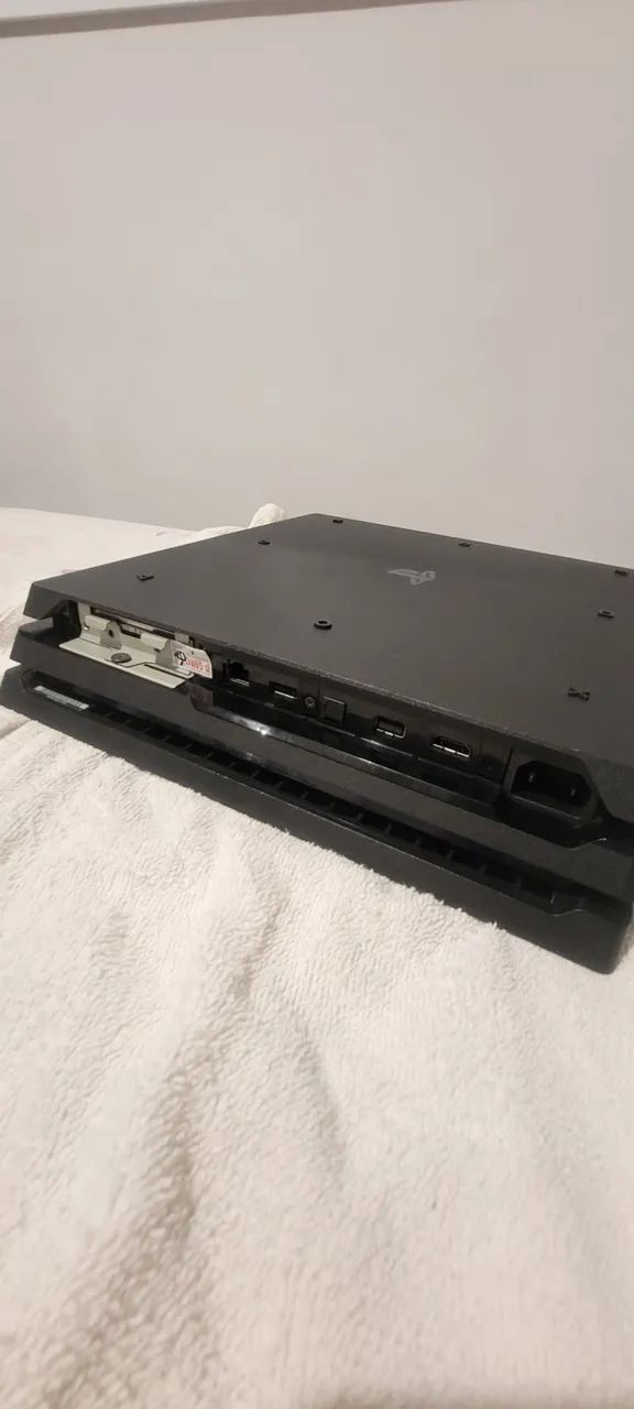 PS4 PRO 1TB - Foto 3