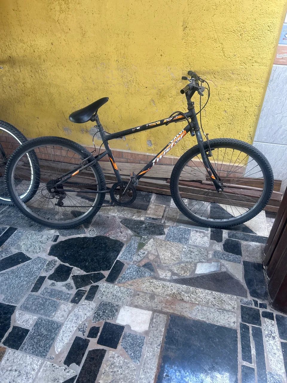 Bicicleta Caloi aro 26 6 marchas