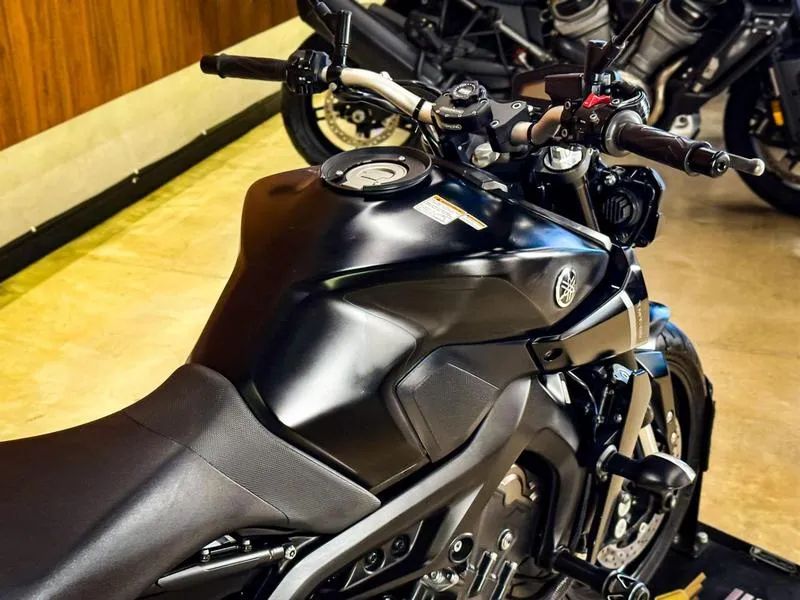 YAMAHA MT09 ABS 2025 - Foto 4