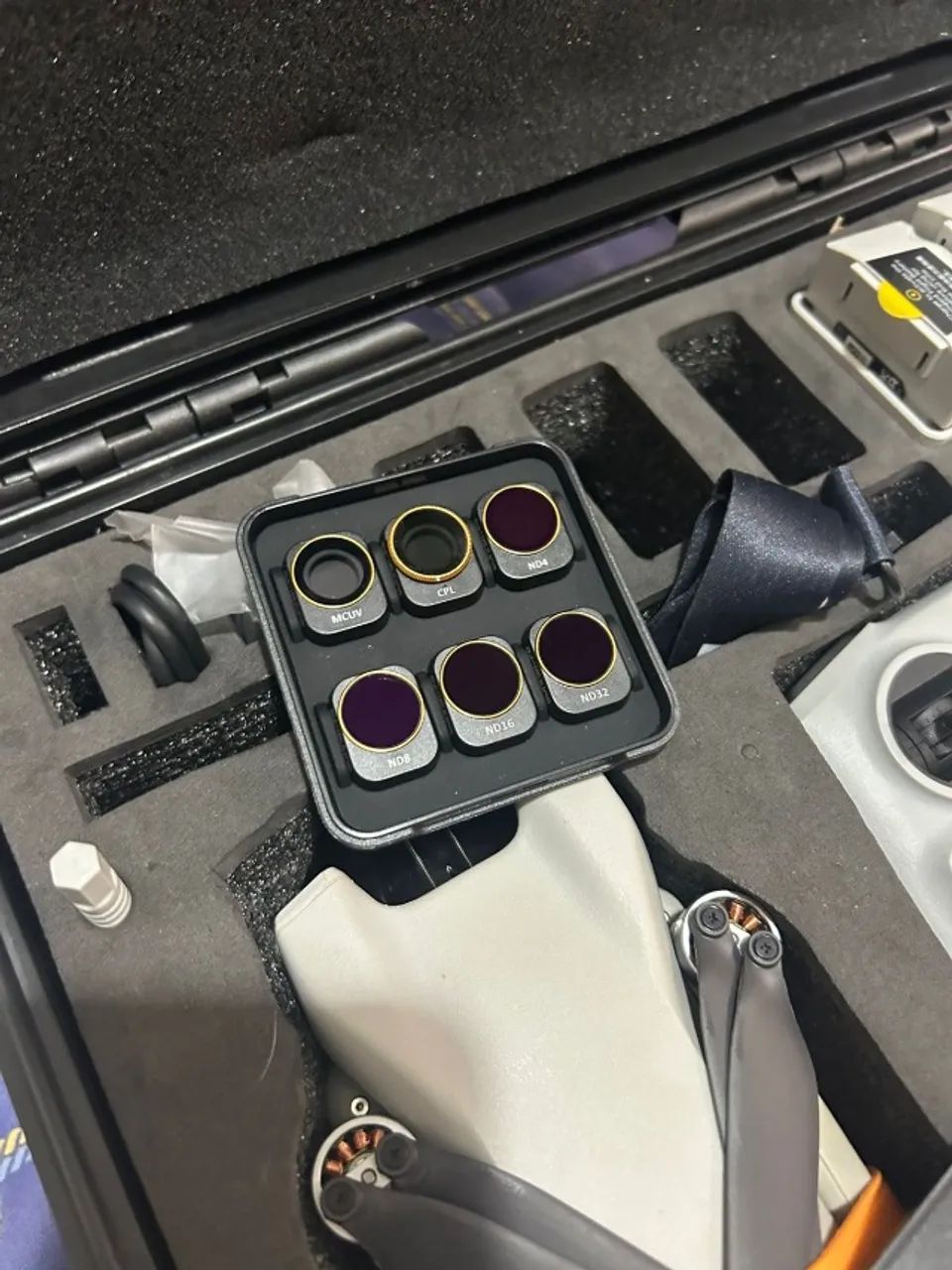 Drone DJI mini 3, combo fly more com tela, filtros, maleta.