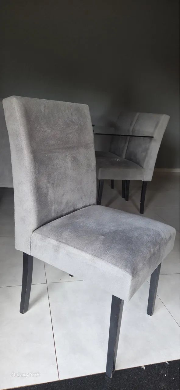Vendo cadeiras estofadas 