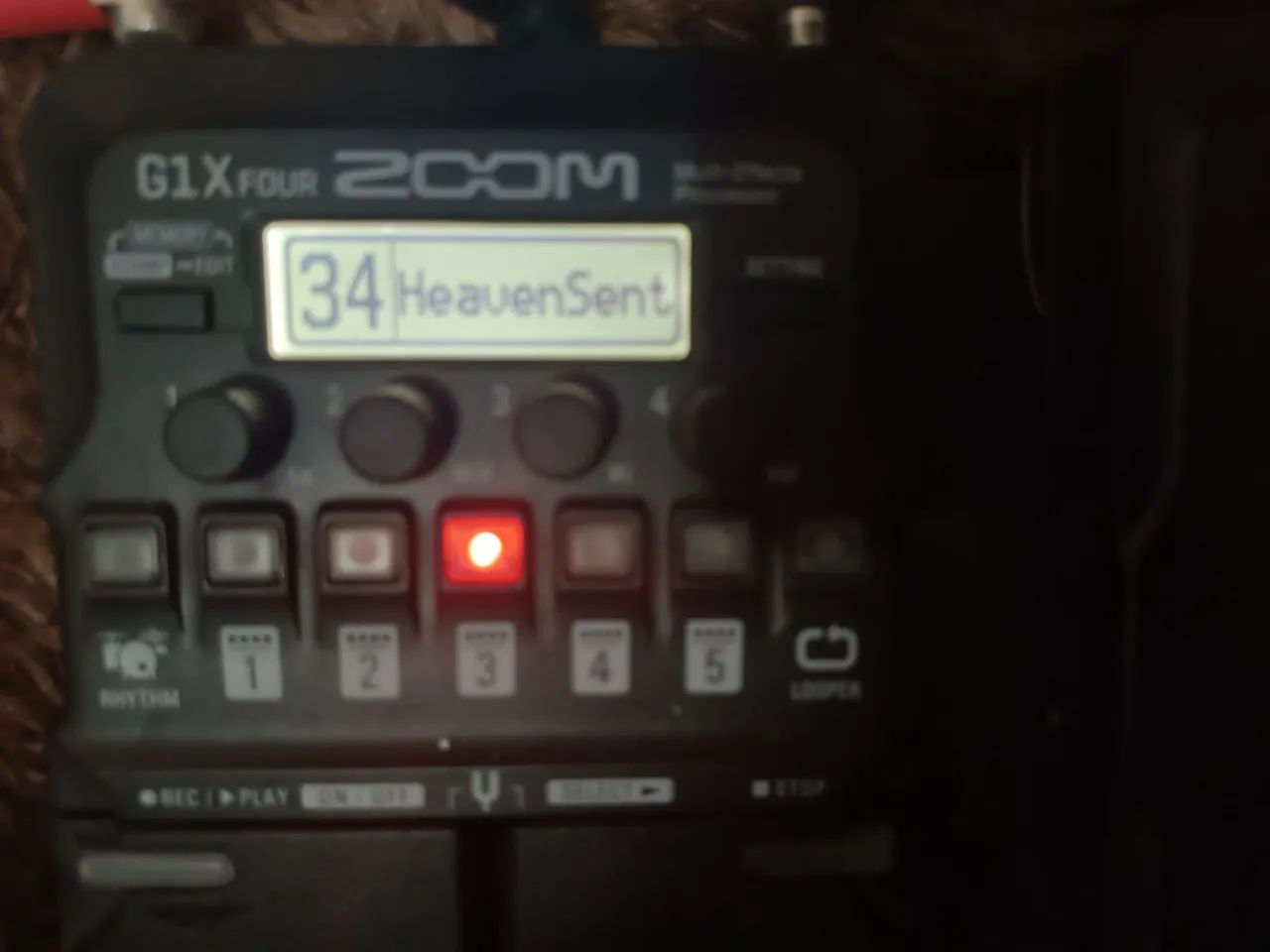 Pedaleira Zoom G1X Four 