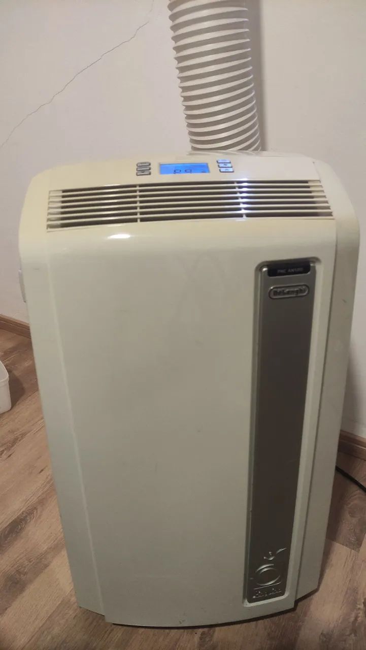 Ar condicionado portátil Delongui 12.000 Btus 127V