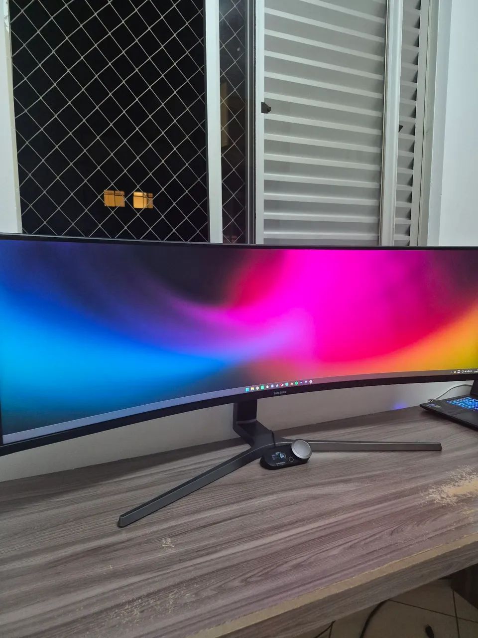 Monitor 49 SuperUltraWide Samsung Odyssey CHG90 - Foto 4