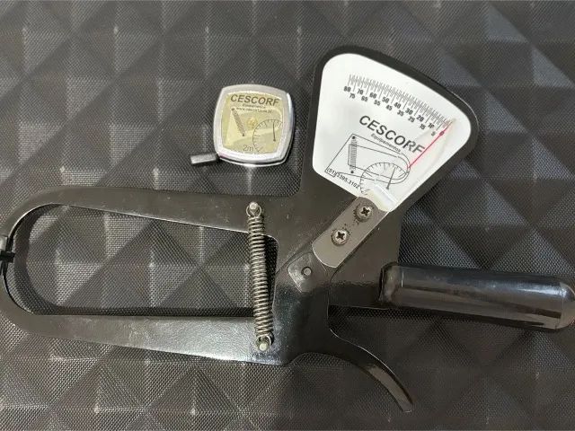 Plicômetro Clínico Tradicional + Fita Métrica Cescorf 