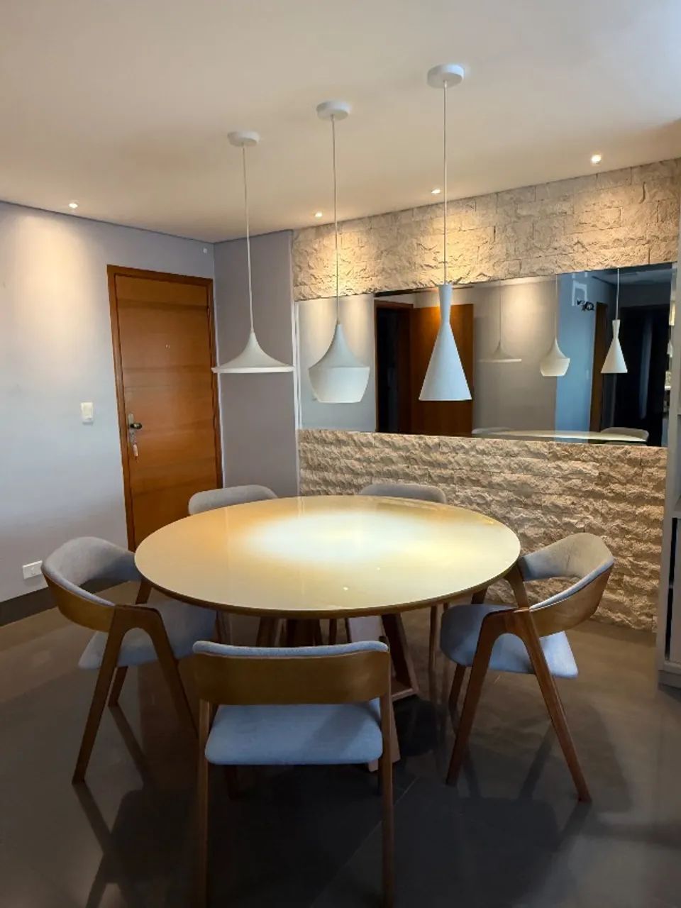Mesa de jantar redonda