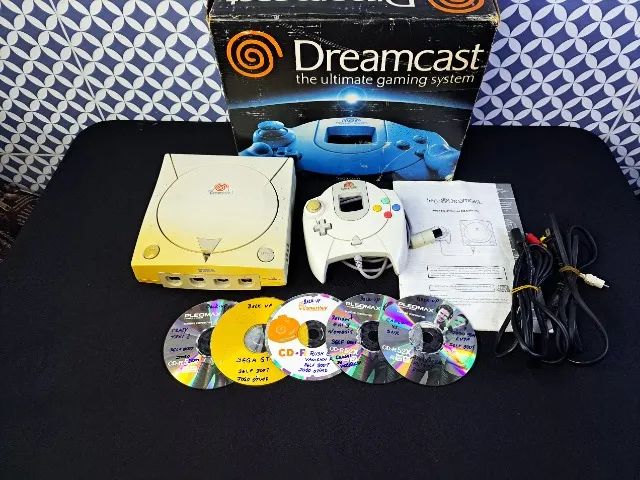 Console Dreamcast Americano Placa Va1. Com caixa e manual. Funcionando bem. Leitor ótimo