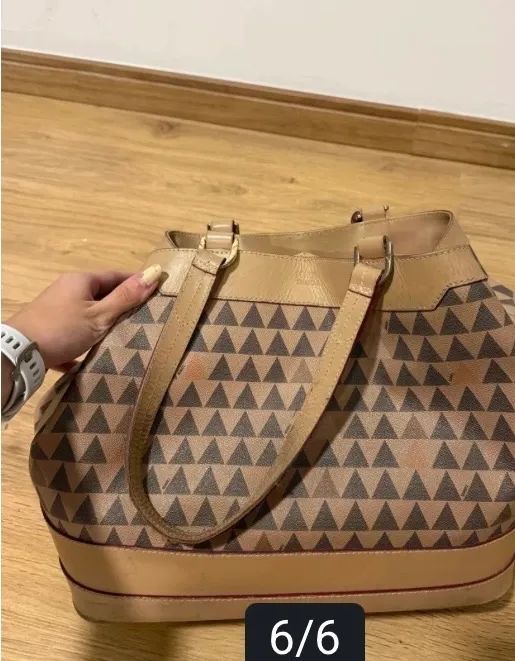 BOLSA SHUTZ TRIANGLE GRANDE 