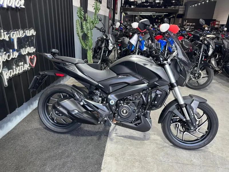 BAJAJ DOMINAR D400 2025 - Foto 3