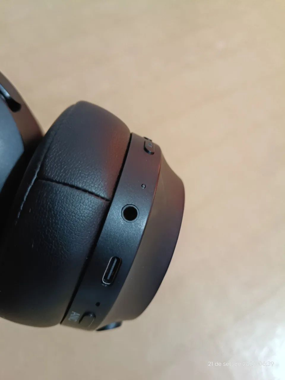 Headphone Bluetooth com Cancelamento de Ruído - Semi Novo - Foto 3
