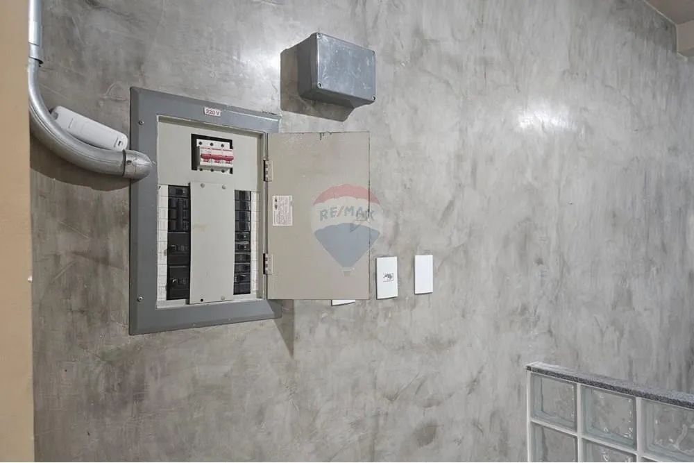 RE/MAX ALUGA Galpão Comercial com fácil acesso e inúmeras possibilidades em Vinhedo, SP po - Foto 8