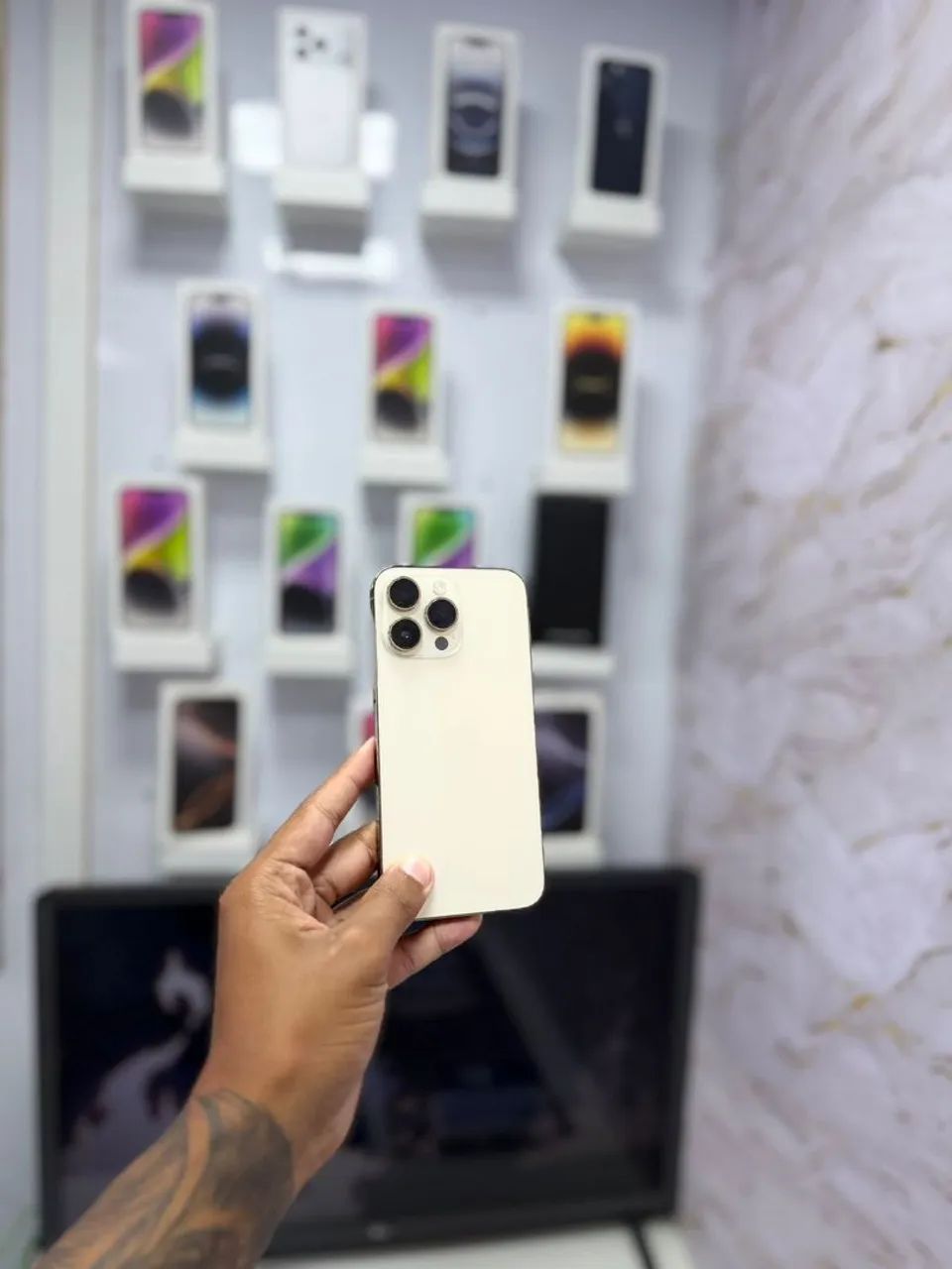 iPhone 14 PRO - 128GB gold<br>?3.100 - Foto 3