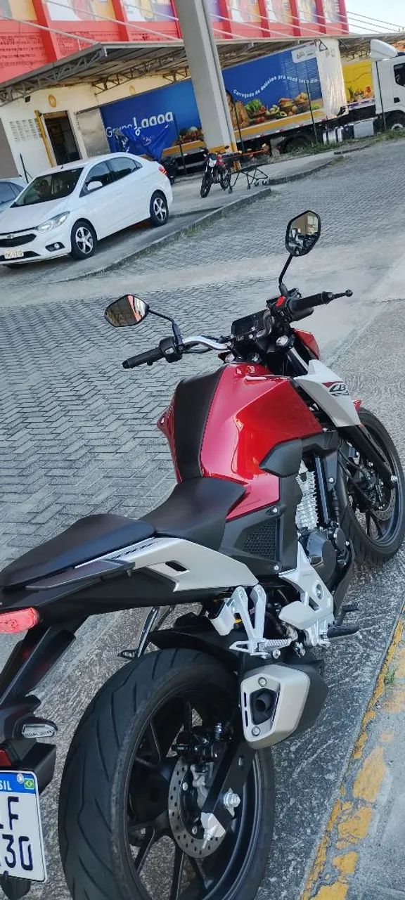 CB300F 2026 Super Nova - Foto 3