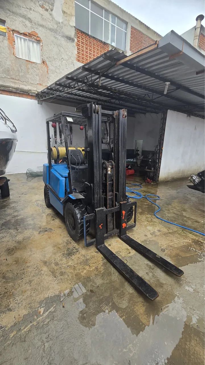 Empilhadeira Yale a Gás - Motor Mazda - Foto 5