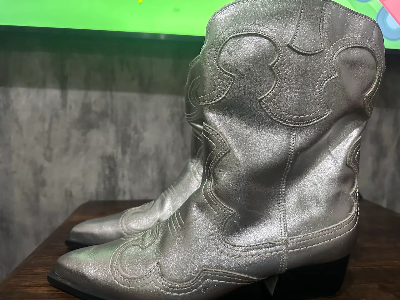 Bota de couro prata 
