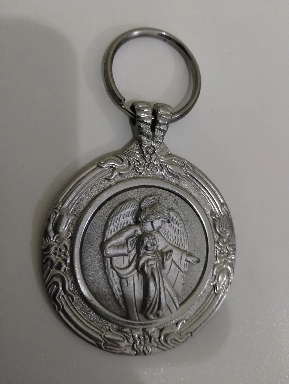 Medalhão de Prata anjo da guarda  para Berço / 5.5 cm x 7 cm - Foto 2