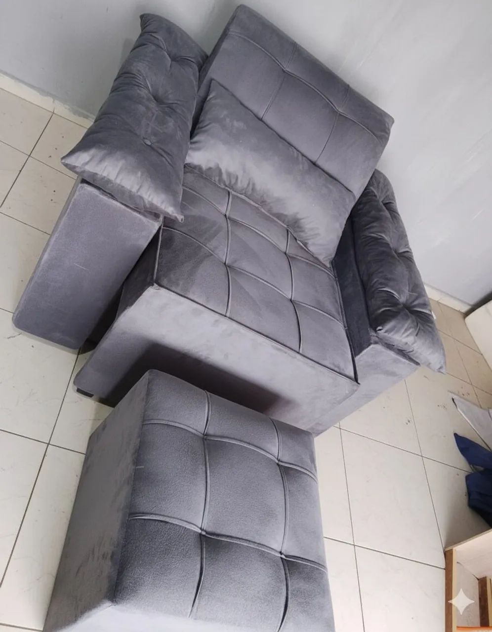 Poltronas retrátil com Puff 