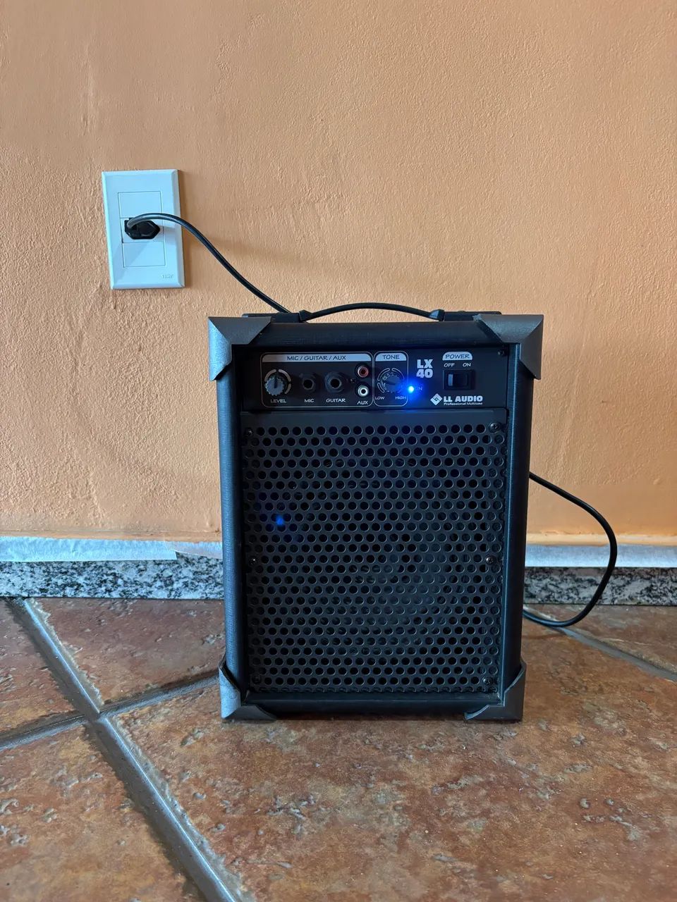 Caixa Amplificada LL Audio LX 40 - Ótimo Estado  - Foto 2