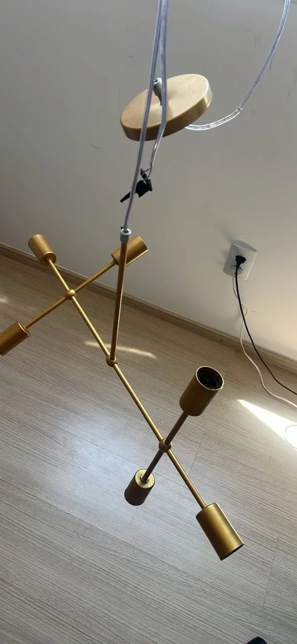 Lustre Sputnik Dourado 6 braços 
