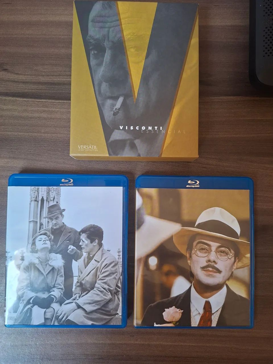 Blu-ray Visconti Essencial - Versátil Home Video  - Foto 3