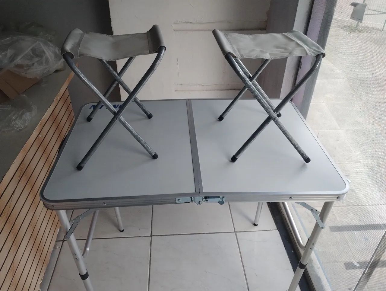 Mesa portátil Nova na caixa  - Foto 4