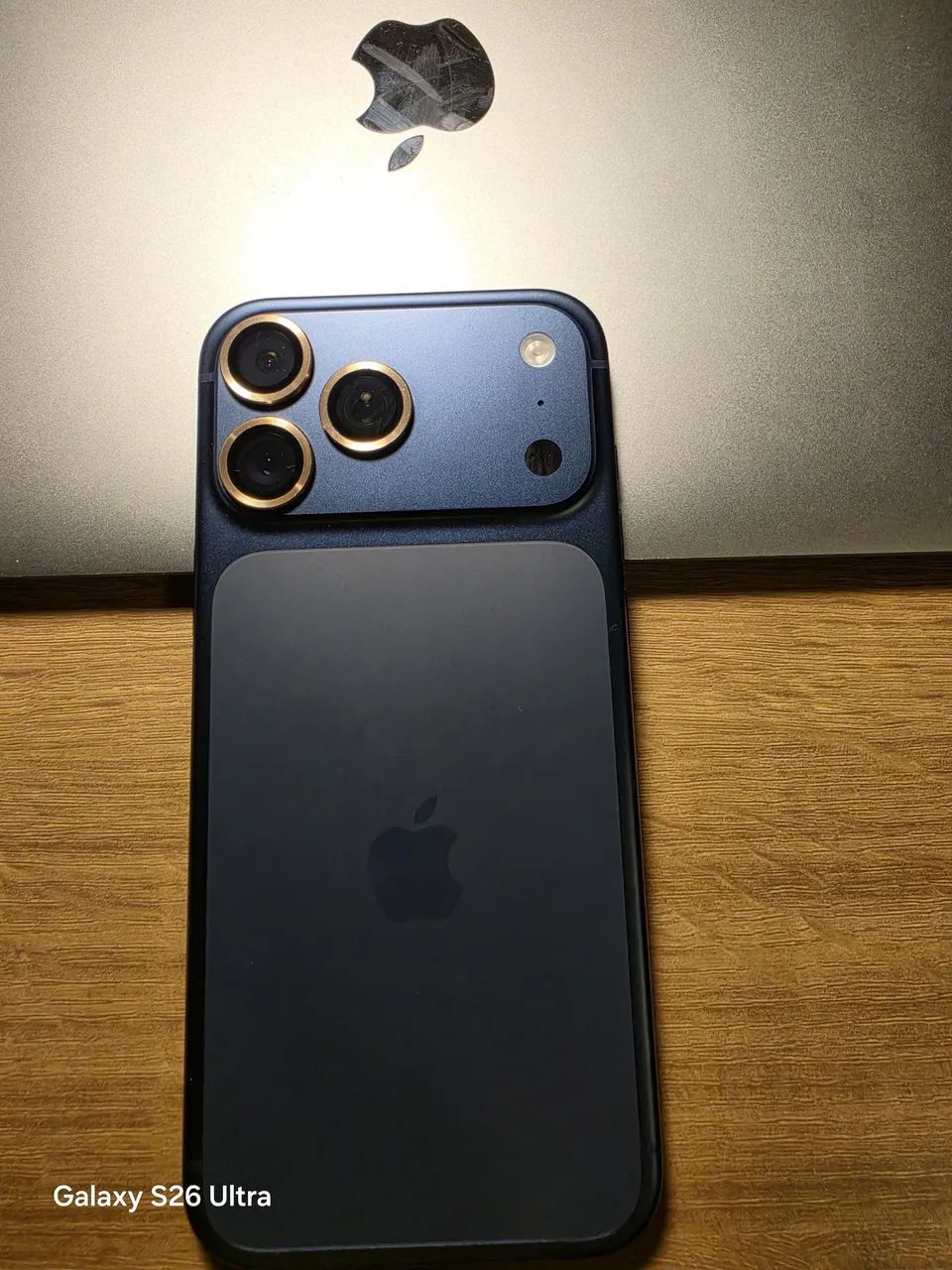 iPhone 17 pro max - Foto 2