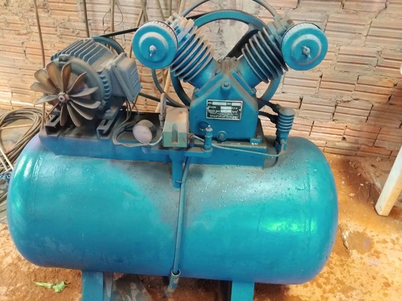 Compressor de Alta Pressão Trifásico